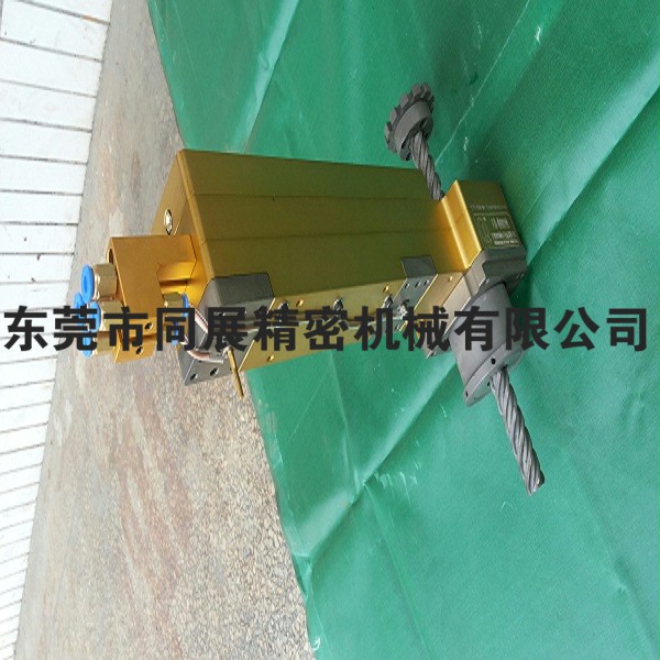 2-M4模內(nèi)攻牙機(jī)